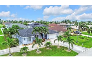 2711 Sw 27th St, Cape Coral