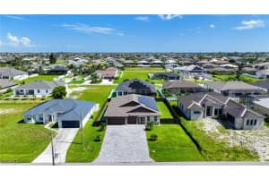 3327 Nw 1st St, Cape Coral