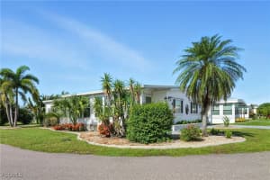5672 Captain John Smith Loop, North Fort Myers