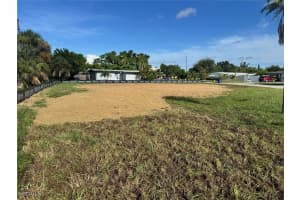 4360 Orangewood Ave, Fort Myers