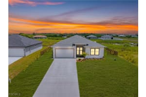 7005 Berwick Cir, Labelle