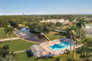 536 Pangola Dr, North Fort Myers