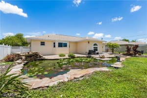 628 Se 9th Pl, Cape Coral