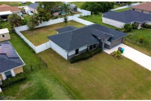 1317 Ne 4th Pl, Cape Coral