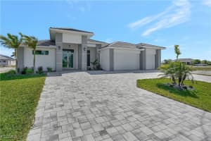 811 Old Burnt Store Rd N, Cape Coral