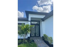 1022 Candlelight Dr, Lehigh Acres
