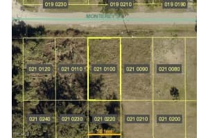 457 Monterey St, North Fort Myers