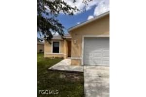825 Sw 32nd Ter, Cape Coral