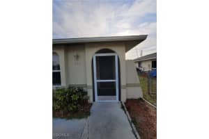 933 Se 23rd Pl, Cape Coral