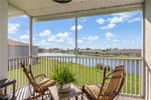 12538 Sw Kingsway Cir 505, Lake Suzy