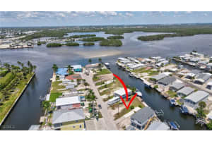 856 Oak St, Fort Myers Beach 856 Oak St, Fort Myers Beach