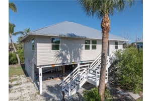 9297 Kincaid Ct, Sanibel