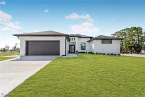 2354 Nw 35th Pl, Cape Coral