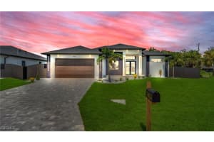 613 Sw 11th Pl, Cape Coral