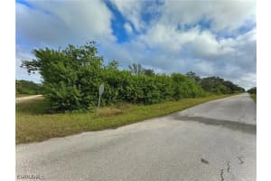 1900 Hamilton Ave, Lehigh Acres