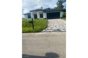 4017 2nd St Sw, Lehigh Acres