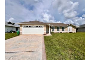 621 Sw 10th Pl, Cape Coral
