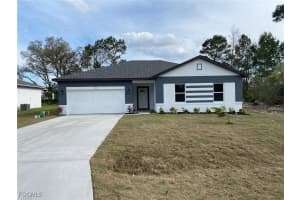 1040 Milwaukee Blvd, Lehigh Acres