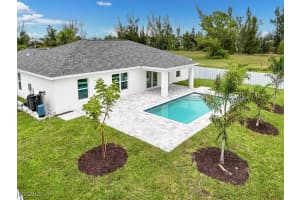 1927 Nw 22nd Pl, Cape Coral