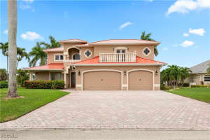 11913 Princess Grace Ct, Cape Coral