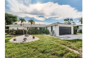 658 Donax St, Sanibel