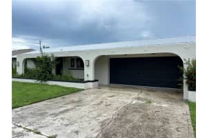 6128 Cocos Dr, Fort Myers