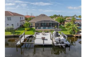 107 Sw 39th St, Cape Coral