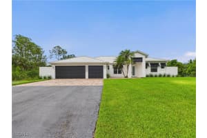 840 10th Ave Ne, Naples