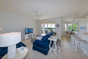 8076 Queen Palm Ln 432, Fort Myers