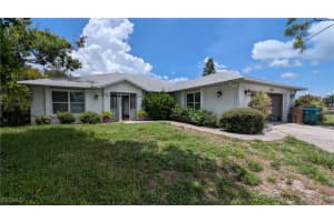 1254 Nw 37th Pl, Cape Coral