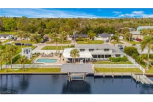 84 Cardinal Dr, North Fort Myers