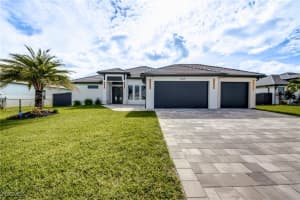 607 Sw 18th Ct, Cape Coral