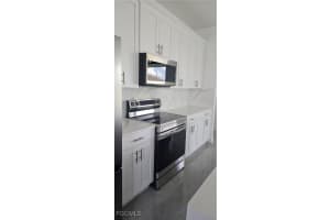 402 Nw 10th St, Cape Coral