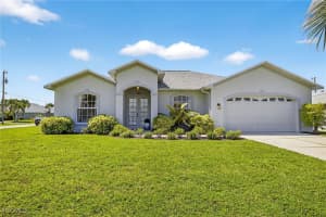 426 Se 22nd St, Cape Coral