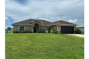 2216 Ne 6th Pl, Cape Coral