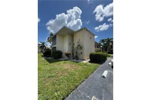 6184 Michelle Way 101, Fort Myers