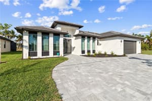 231 Gleason Pkwy, Cape Coral