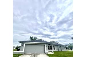 727 Se 8th Pl, Cape Coral