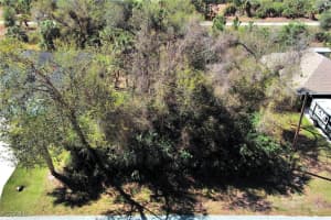 205 Ferdon Cir, Port Charlotte