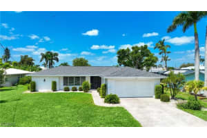 5330 Nautilus Dr, Cape Coral