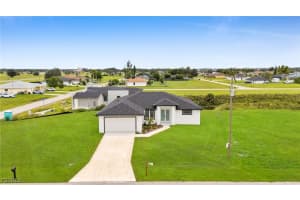 1523 Ne 19th Ave, Cape Coral