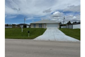111 Kismet Pkwy E, Cape Coral 111 Kismet Pkwy E, Cape Coral