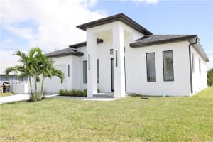 1528 Nw 37th Ave, Cape Coral