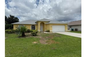 911 Se 31st St, Cape Coral
