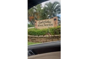 17422 Birchwood Ln 2, Fort Myers