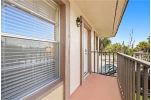 16881 Davis Rd 126, Fort Myers