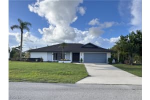 415 Sw 7th Ter, Cape Coral