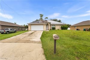 1807 Sw 21st Ln, Cape Coral
