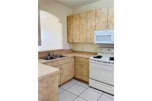 1126 Sw 47th Ter 203, Cape Coral
