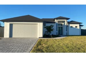 21 Nw 7th St, Cape Coral